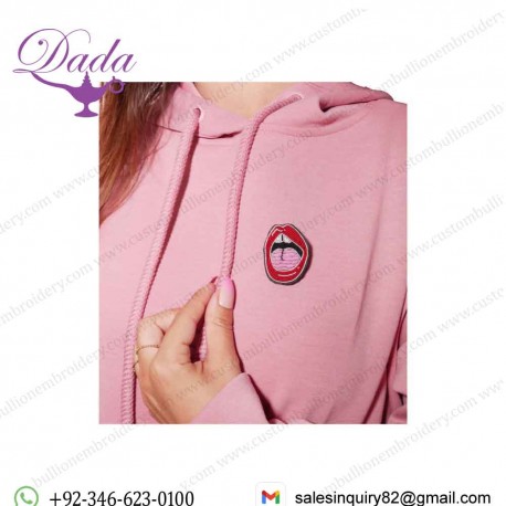 Mouth Bullion Wire Brooches