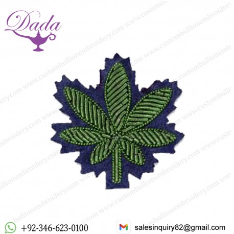 Feuille De Cannabis Brooch