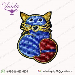 Hand-embroidered Indian Silk Badge Cartoon Saudi Cat Brooch Women's Accessories